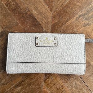 Kate Spade Pebbled Leather Wallet